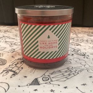 There’s No Place Like Home For The Holidays 3 Wick Candle
